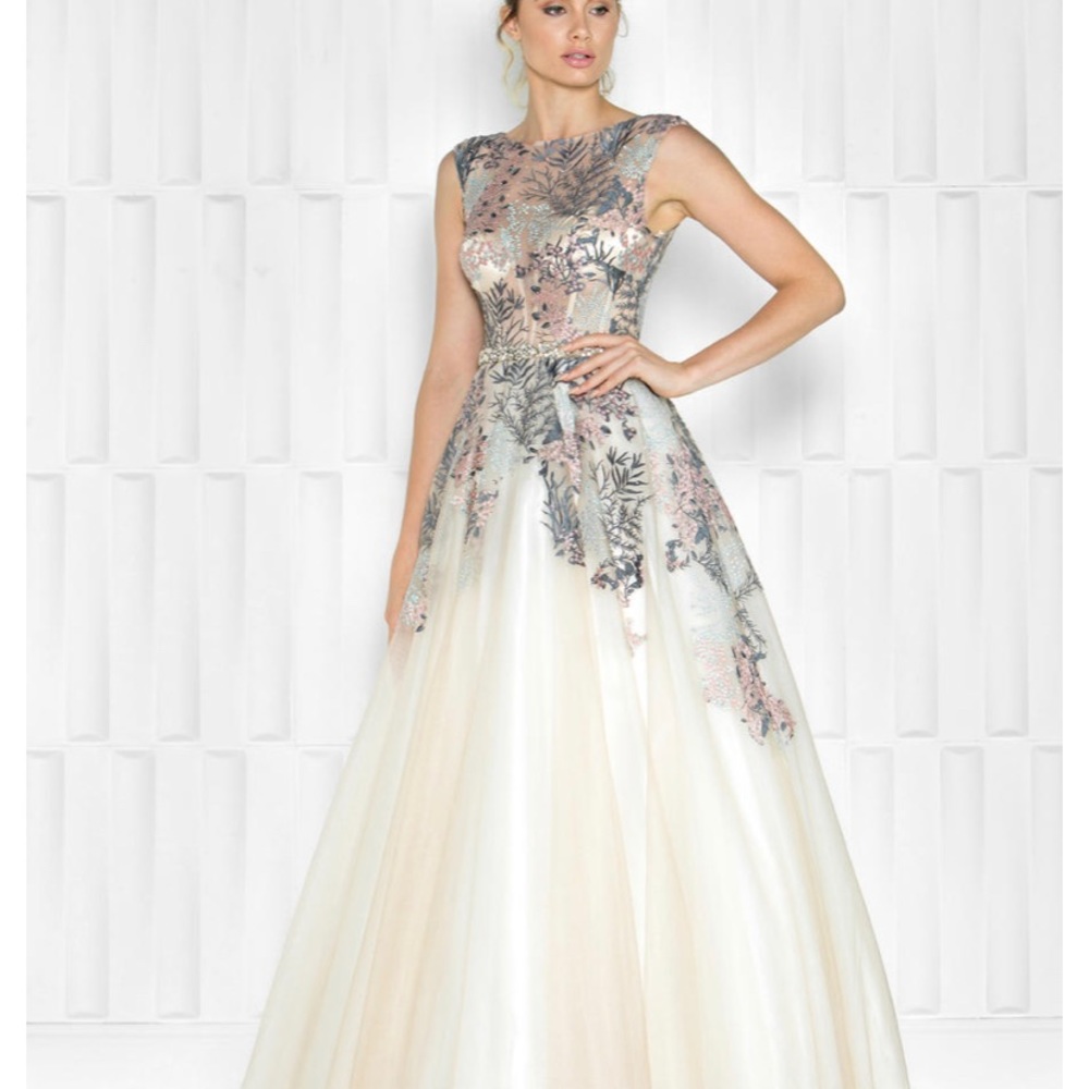 Colors Coutour Fancy evening ball gown dress, size 2, very elegant